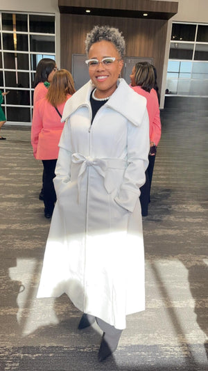 Open image in slideshow, Samuel Dong Knit Long Zipper Coat (White &amp; Black)
